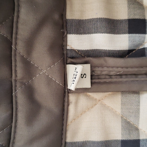 Authentic Burberry  quilted Jacket - Picture 7 of 14